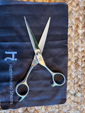 Hattori Hanzo Professional Hair Cutting Shears-Mamba HH-V 6.0